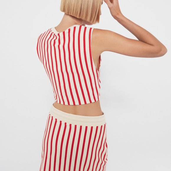 NWT ZARA Women M CROP TOP WITH KNOT Sleeveless Red Cream Stripe Stretch - Picture 3 of 7